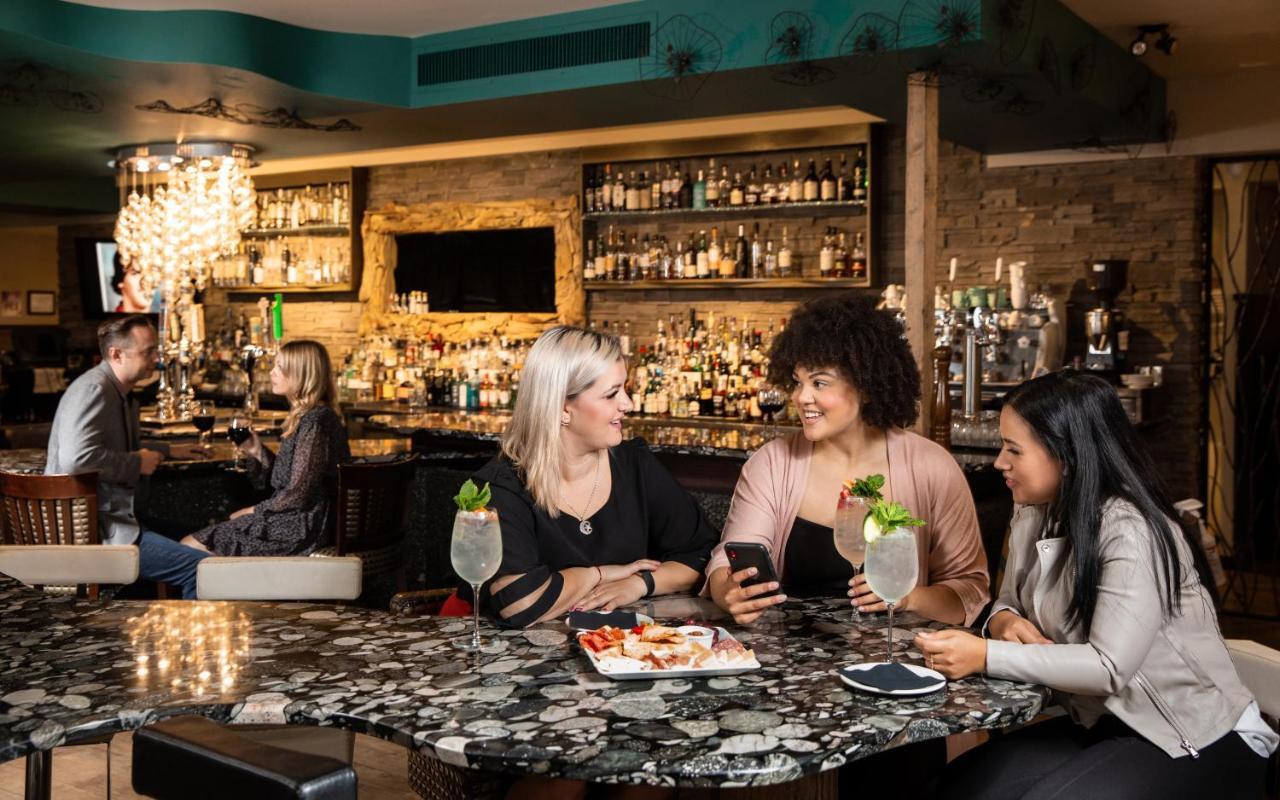Varscona Hotel On Whyte Edmonton Luaran gambar